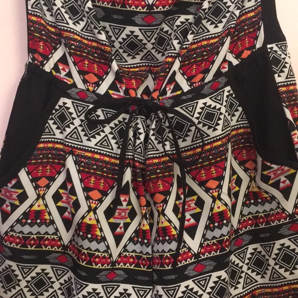 Patterned strapless romper - Picture 3 of 3